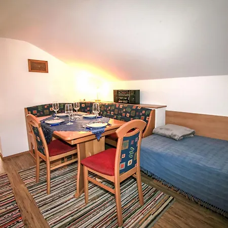 Plank-1 By Interhome 스텀