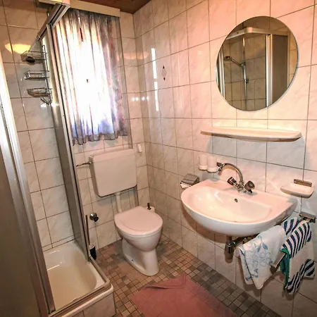 Plank-1 By Interhome