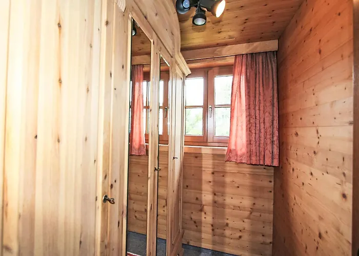 Plank-1 By Interhome