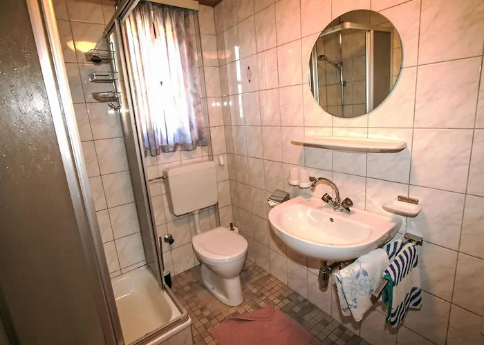 Plank-1 By Interhome