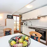 Plank-1 By Interhome Lägenhet